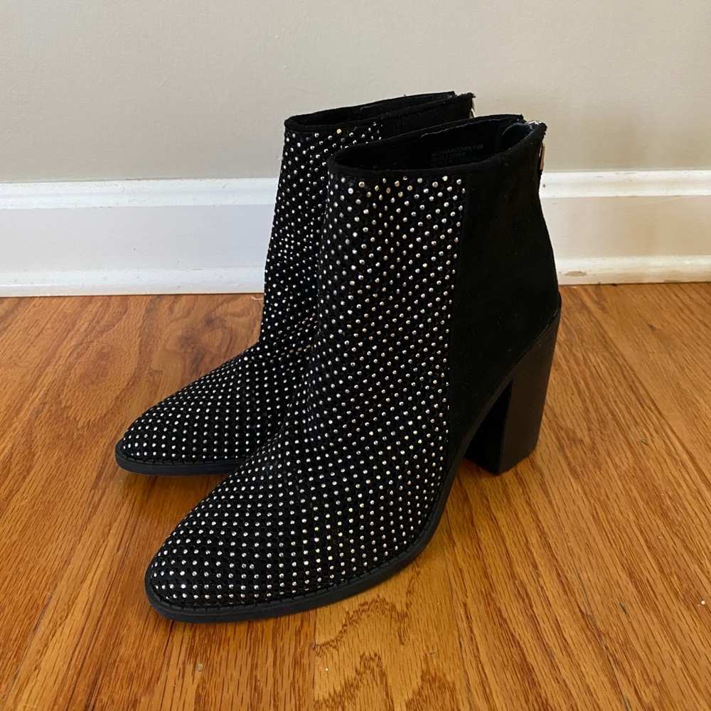 Black bootie